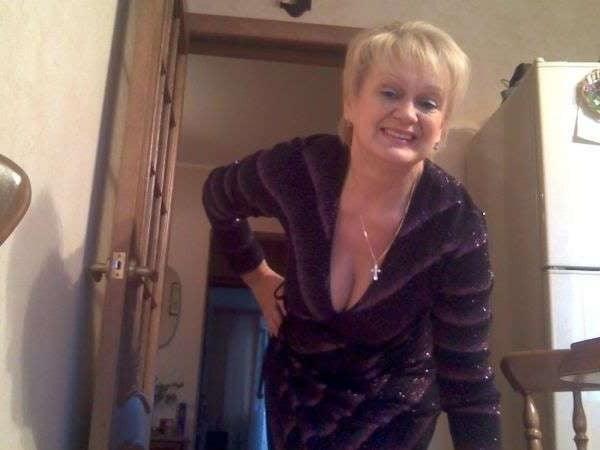 25P Help.im addicted 2 granny cleavage 4