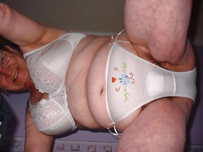 23P Gorgeous GILFs & Magnificent MILFs 2