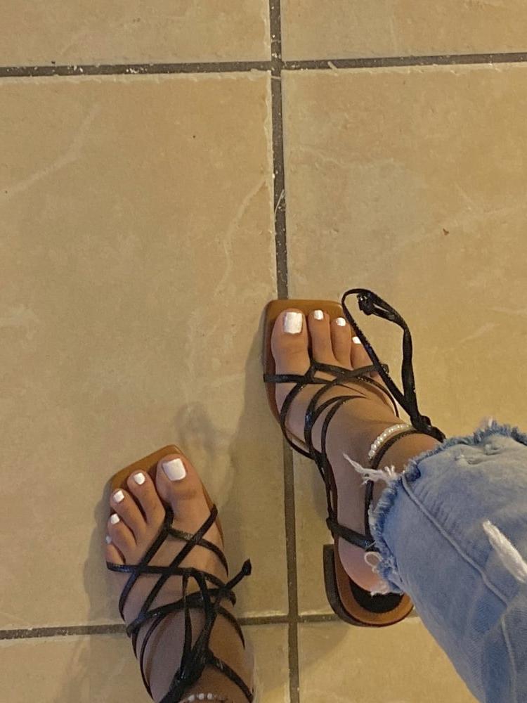 24P Supreme Foot Fetish Faves