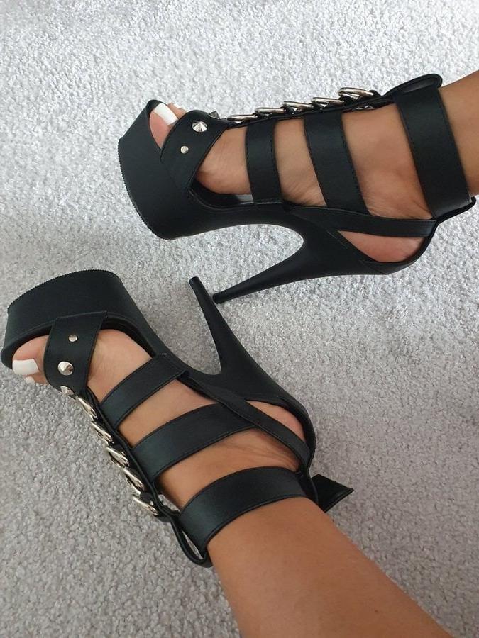24P Supreme Foot Fetish Faves
