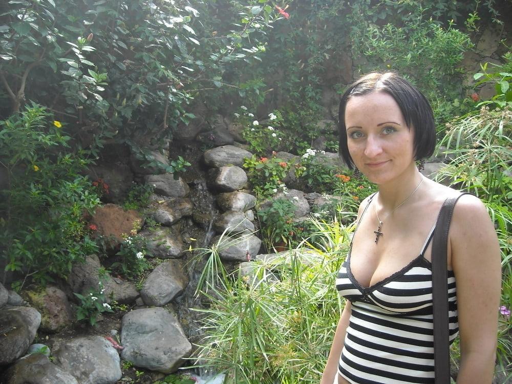 20P My neighbor let me take a picture of her naked
