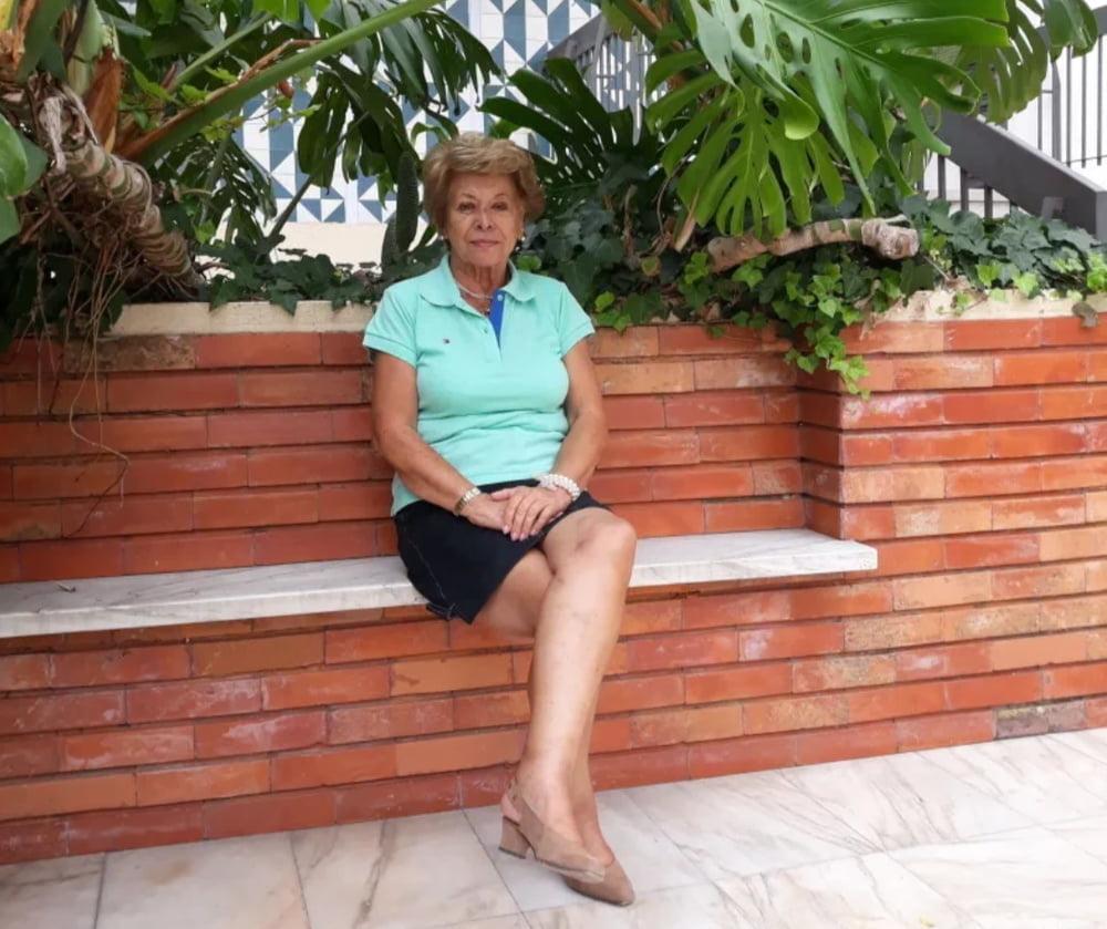 10P Beautiful non-nude grandma