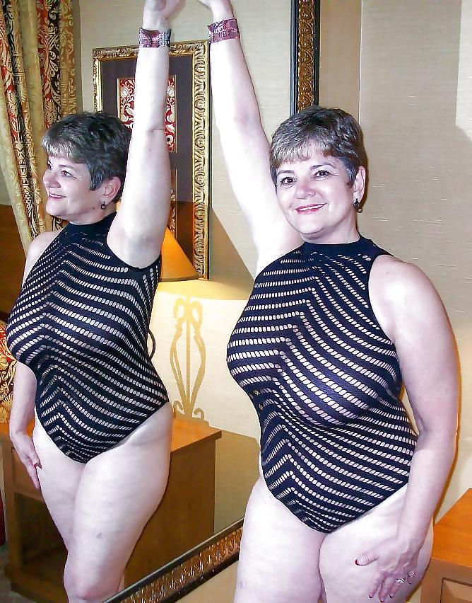 25P Sexy Short Hair Gilf