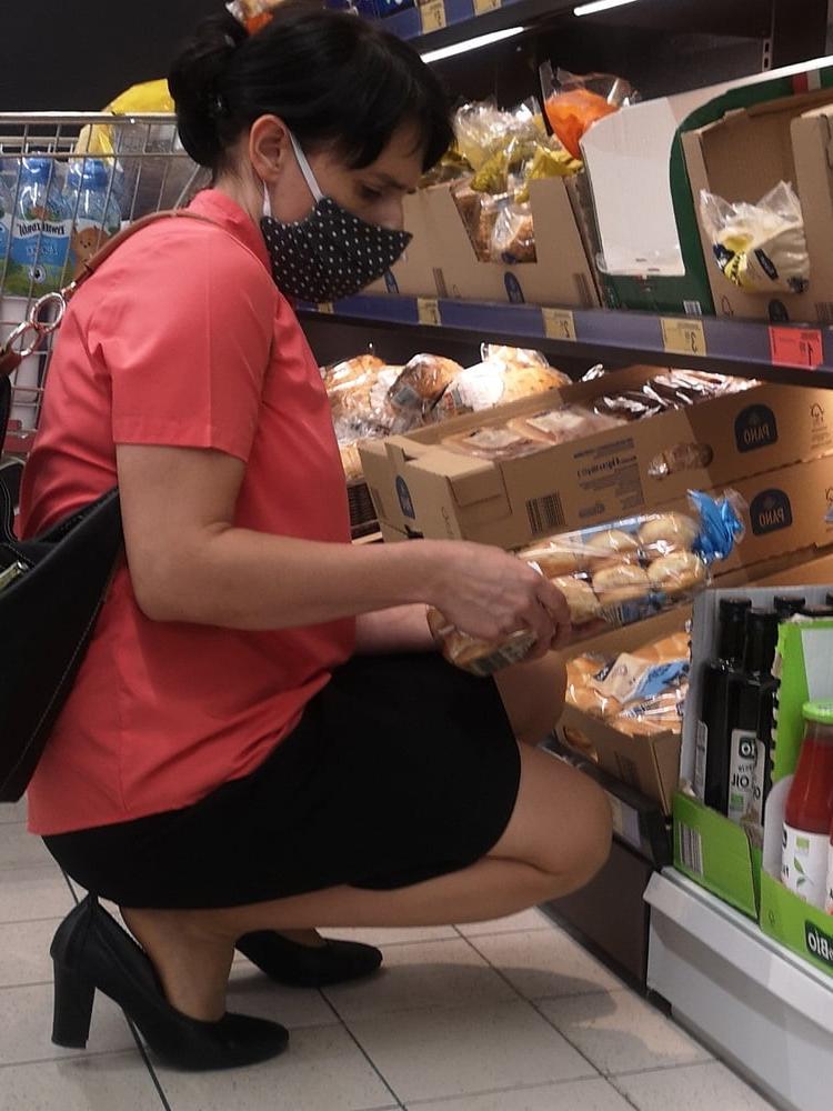 9P Voyeur polish pantyhose lady