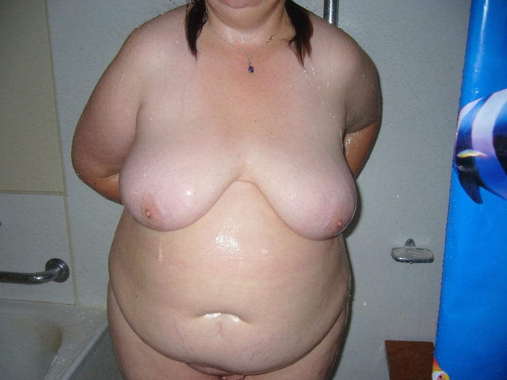 20P fatpig in the shower