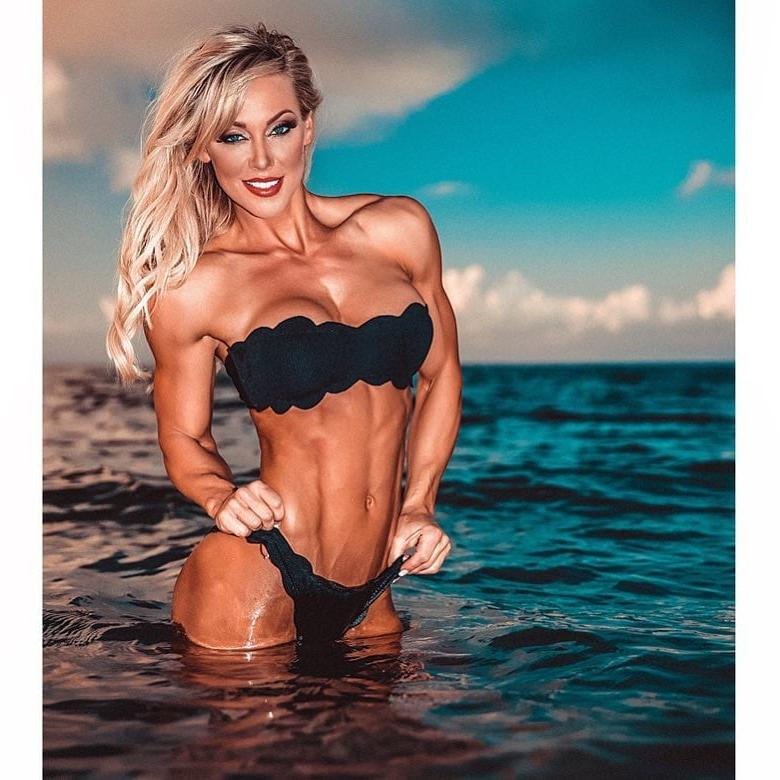 20P Holly Baxter! Gorgeous Ripped Blonde!