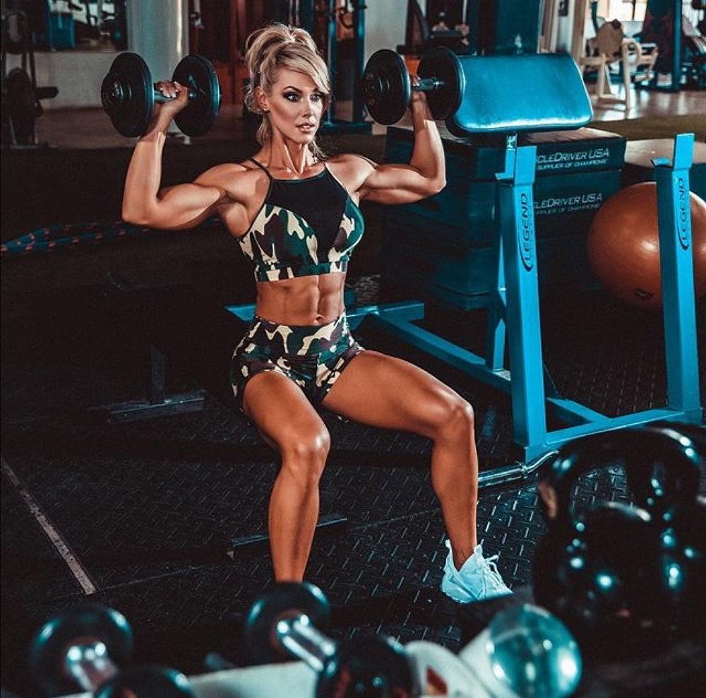 20P Holly Baxter! Gorgeous Ripped Blonde!