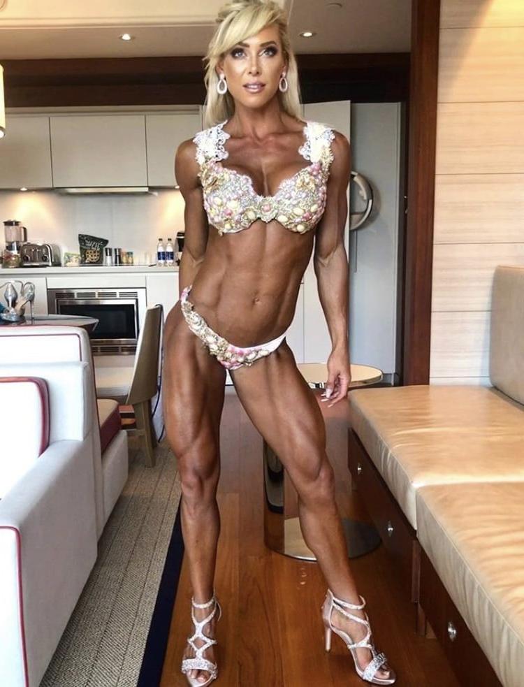 20P Holly Baxter! Gorgeous Ripped Blonde!