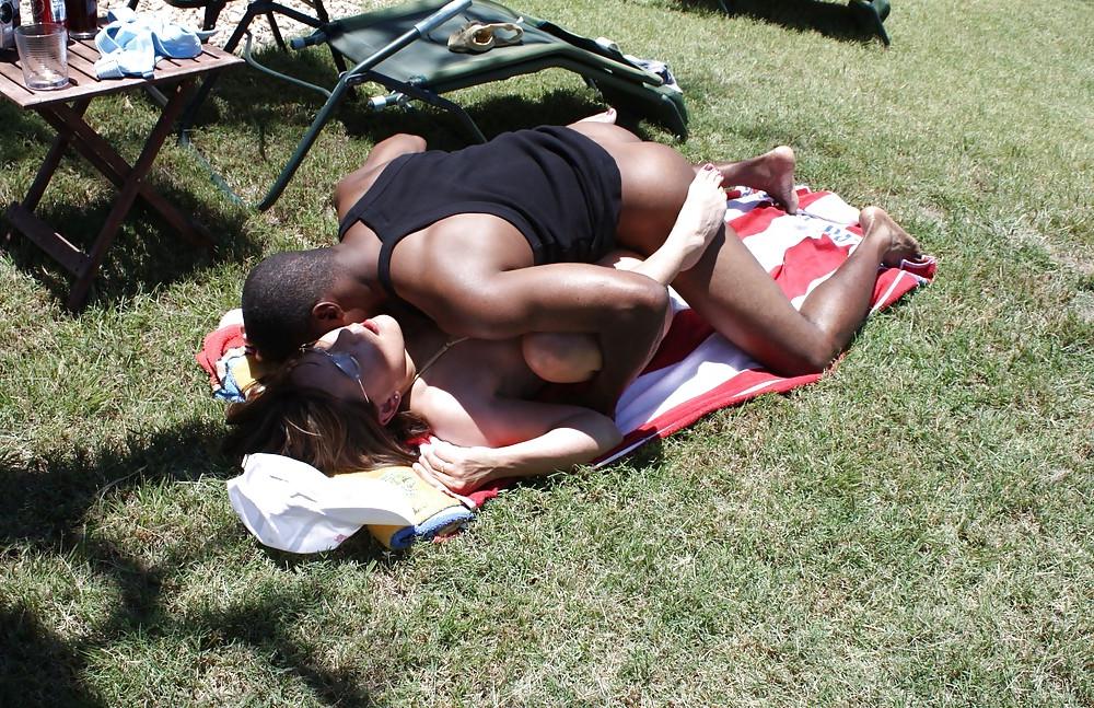 5P White Wife On Vacation With Her Hung Black Boyfriend