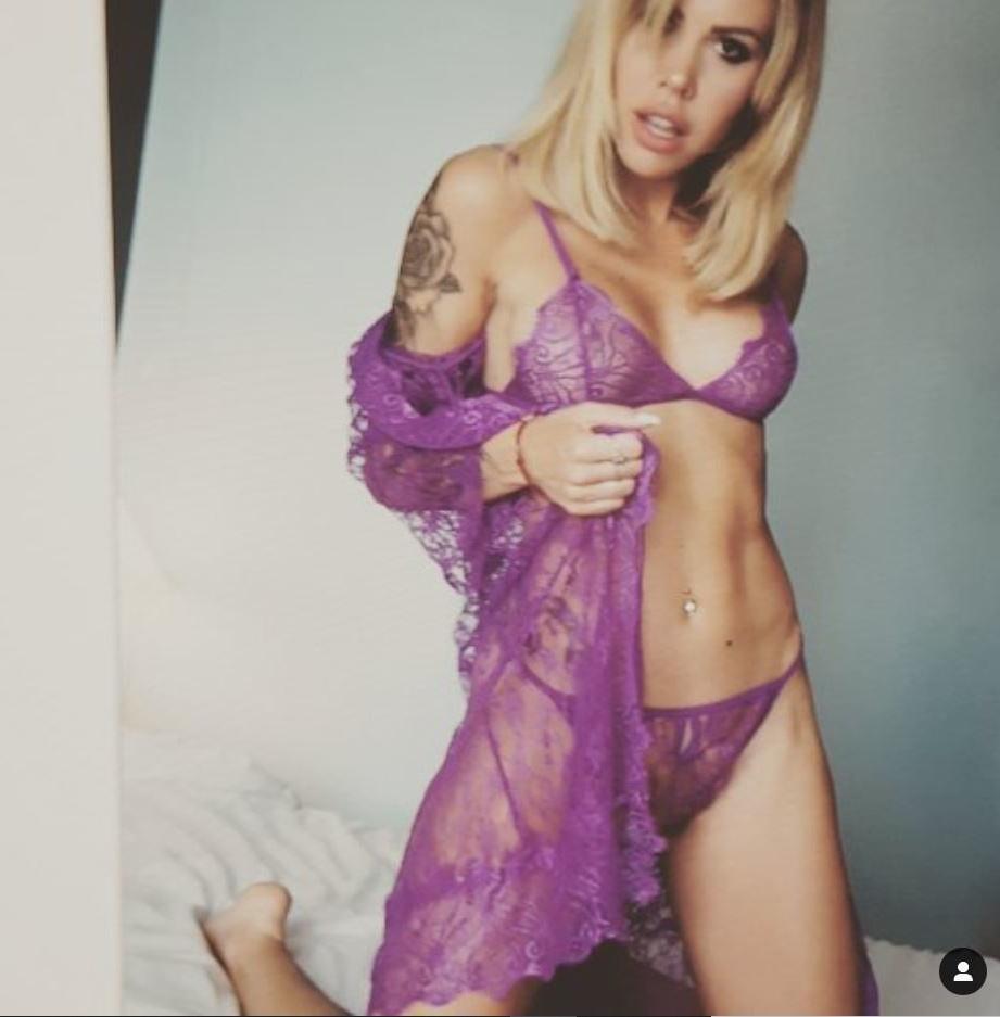 25P Lara B - you naughty Insta Girl