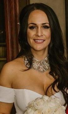 25P She let het tits loose on our wedding day in public