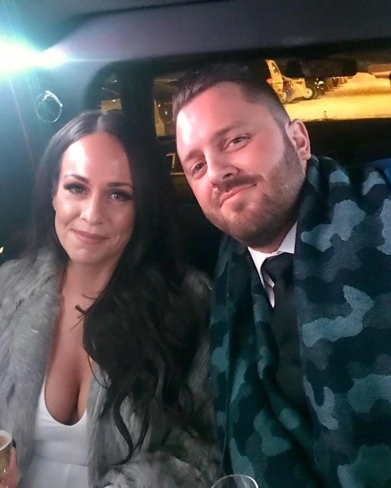 25P She let het tits loose on our wedding day in public