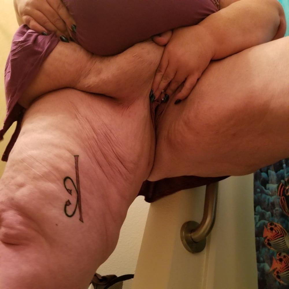 17P Beautiful ssbbw neighbor!