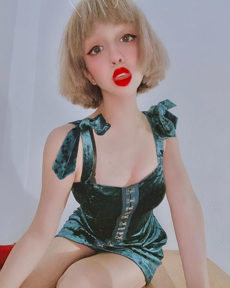 25P Fetish Makeup 7