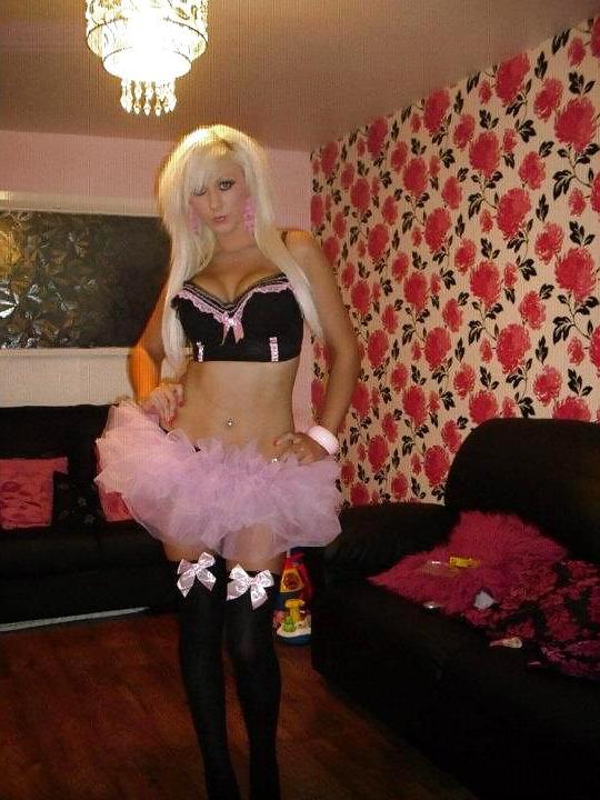 16P Hot British Ultra Slut - Becca 2