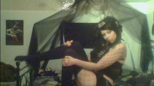 25P Gothic-Amateurmodel Meow Spookiness