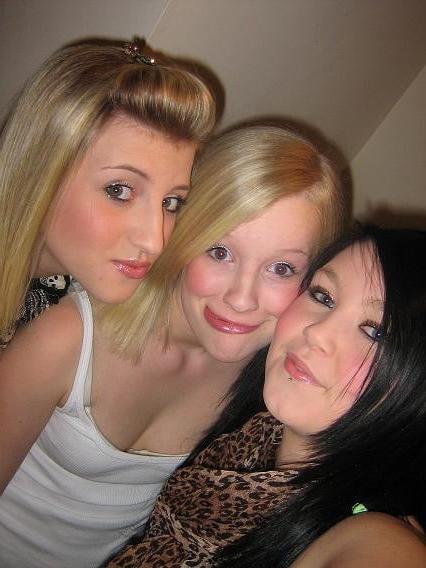 20P Naughty Facebook girl
