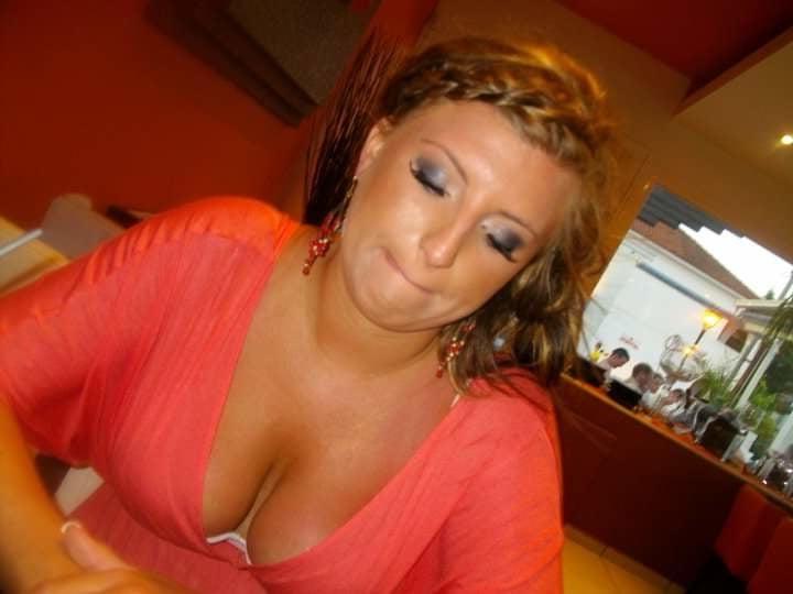 20P Naughty Facebook girl