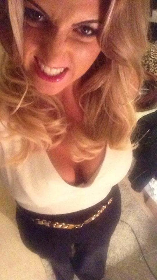 20P Naughty Facebook girl