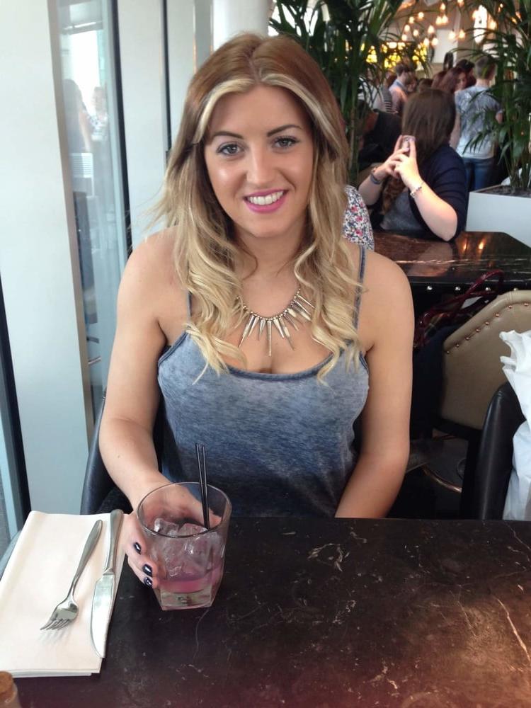 20P Naughty Facebook girl