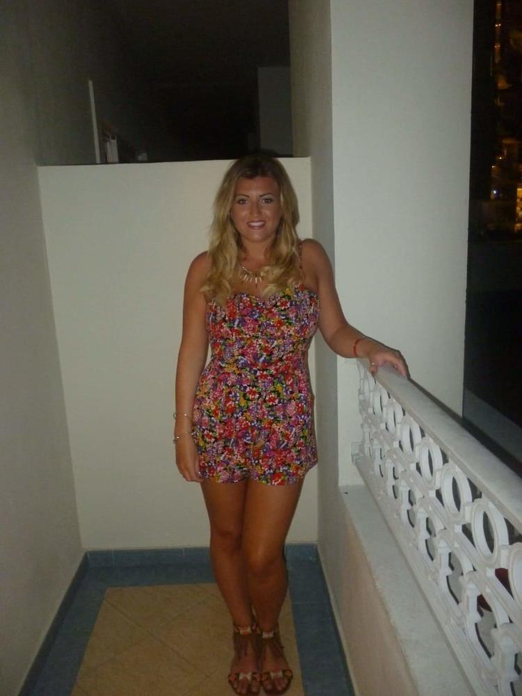 20P Naughty Facebook girl