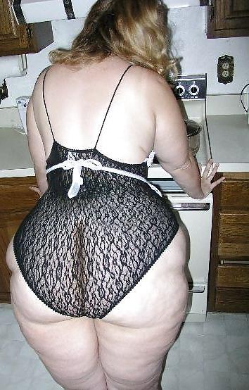 6P Hot in the Kitchen