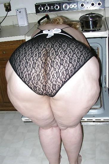 6P Hot in the Kitchen
