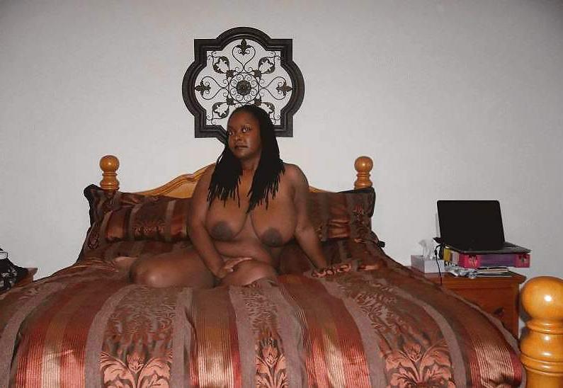25P Black MILF