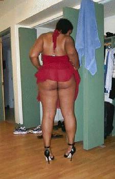 25P Black MILF