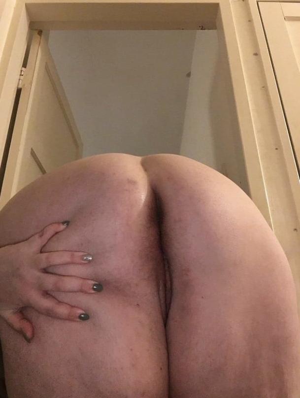 9P Horny bbw nerd