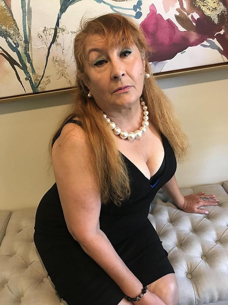 23P Help. Im addicted 2 granny cleavage 3