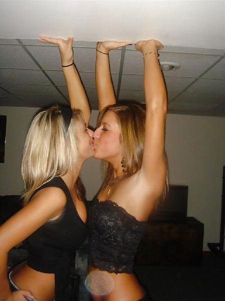 23P Teen Babes Kissing