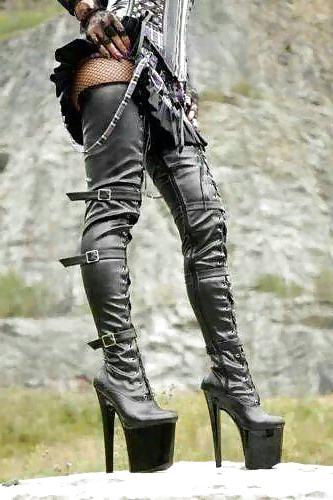 25P Steam punk , Goth and Fetish girls