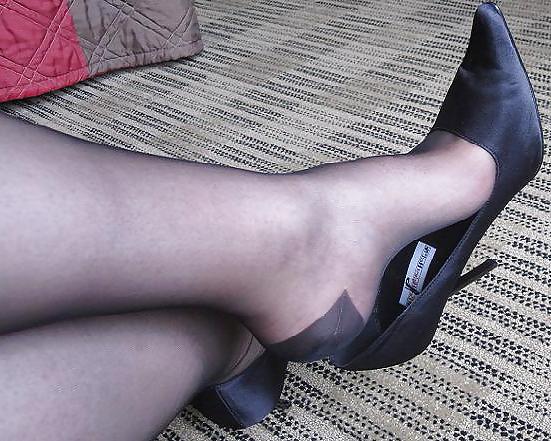 24P My legs in classic Nylons