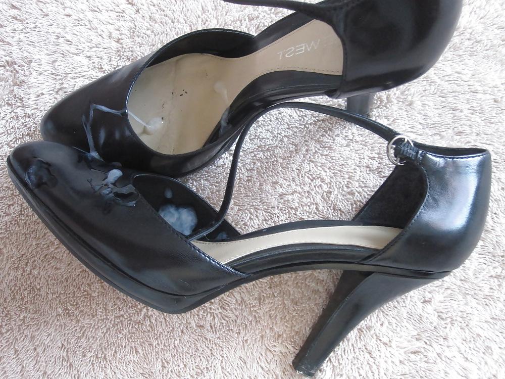 4P Classy Black Nine West Heels