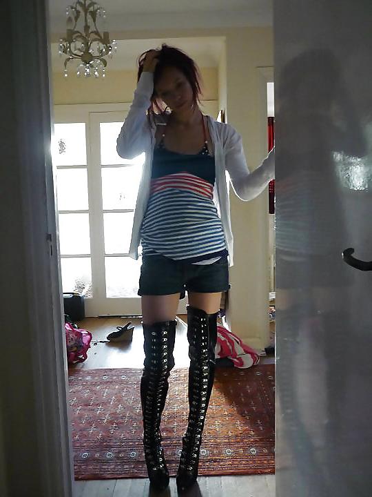 25P Sexy British girls.