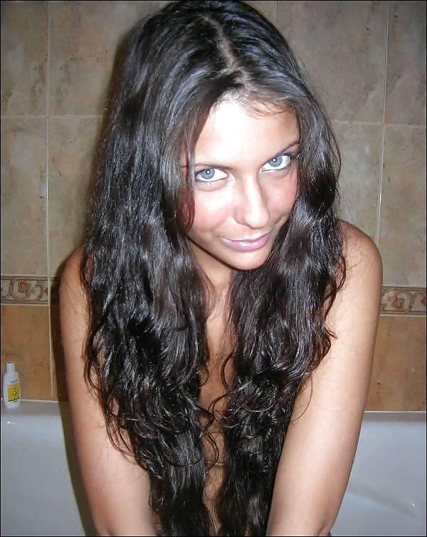 10P Babe in shower