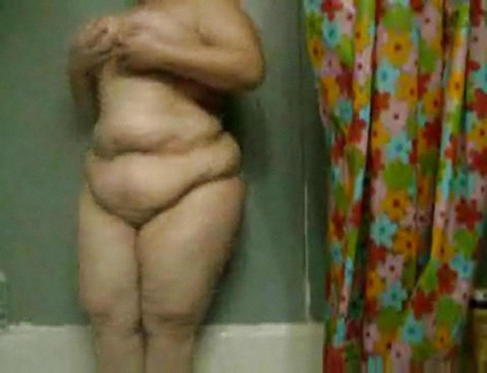 12P My mom in the shower