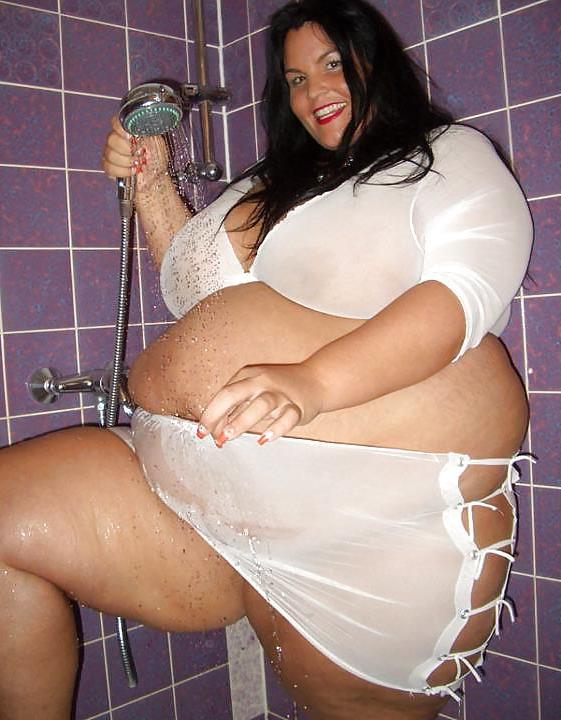 25P Bbw's In Bra, Panties, & Lingerie