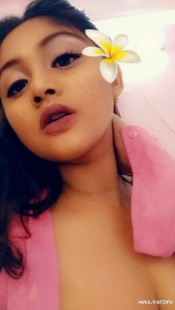 25P Bengali university girl