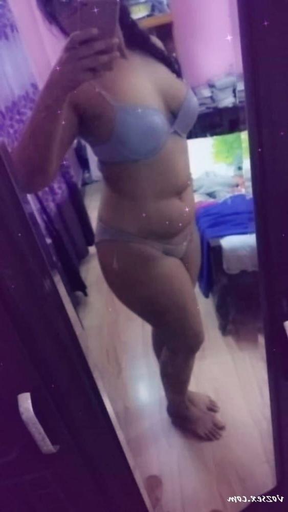 25P Bengali university girl