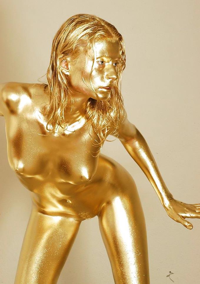 16P Gold Teen Girl