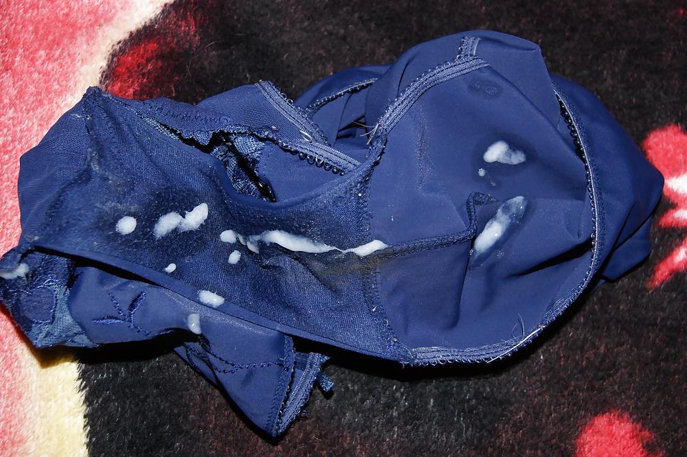 9P Cumshot on a MILFs Panties