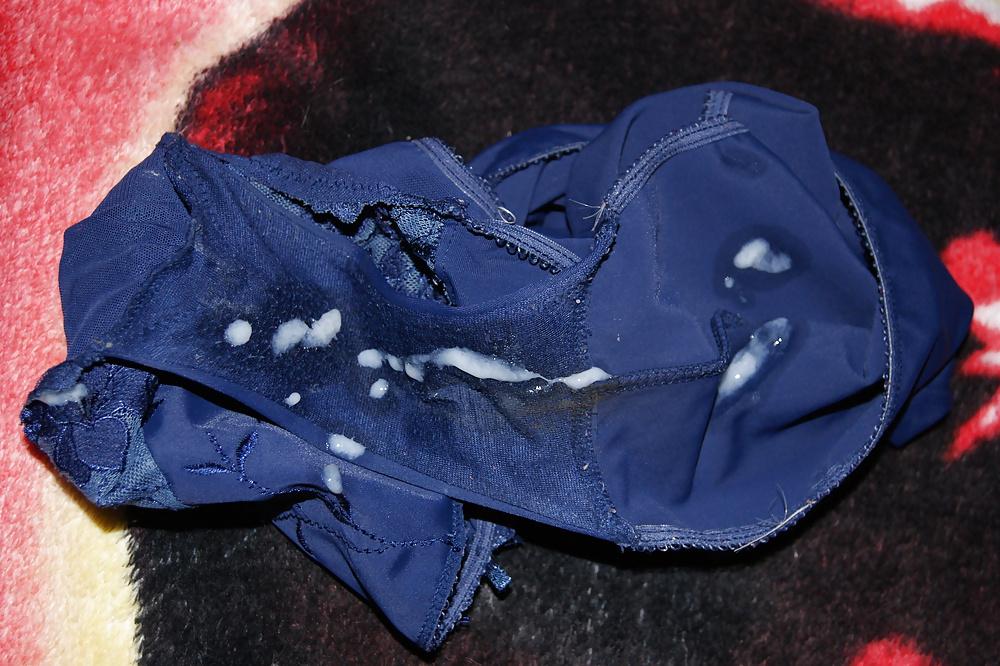 9P Cumshot on a MILFs Panties