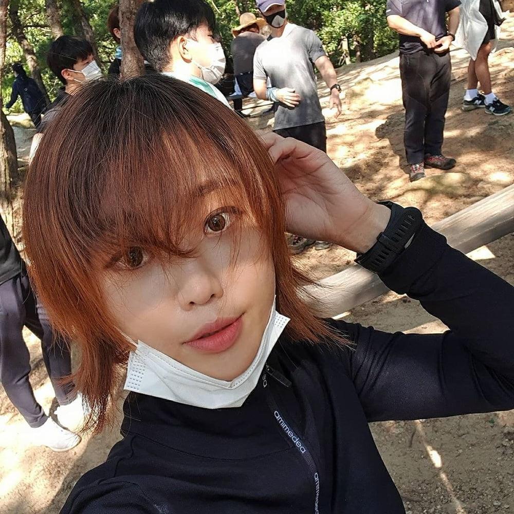 19P Wet Sporty Korean Loves Her Skimpy Tights