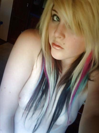 12P Punk-Gothic-Porno für Teenager