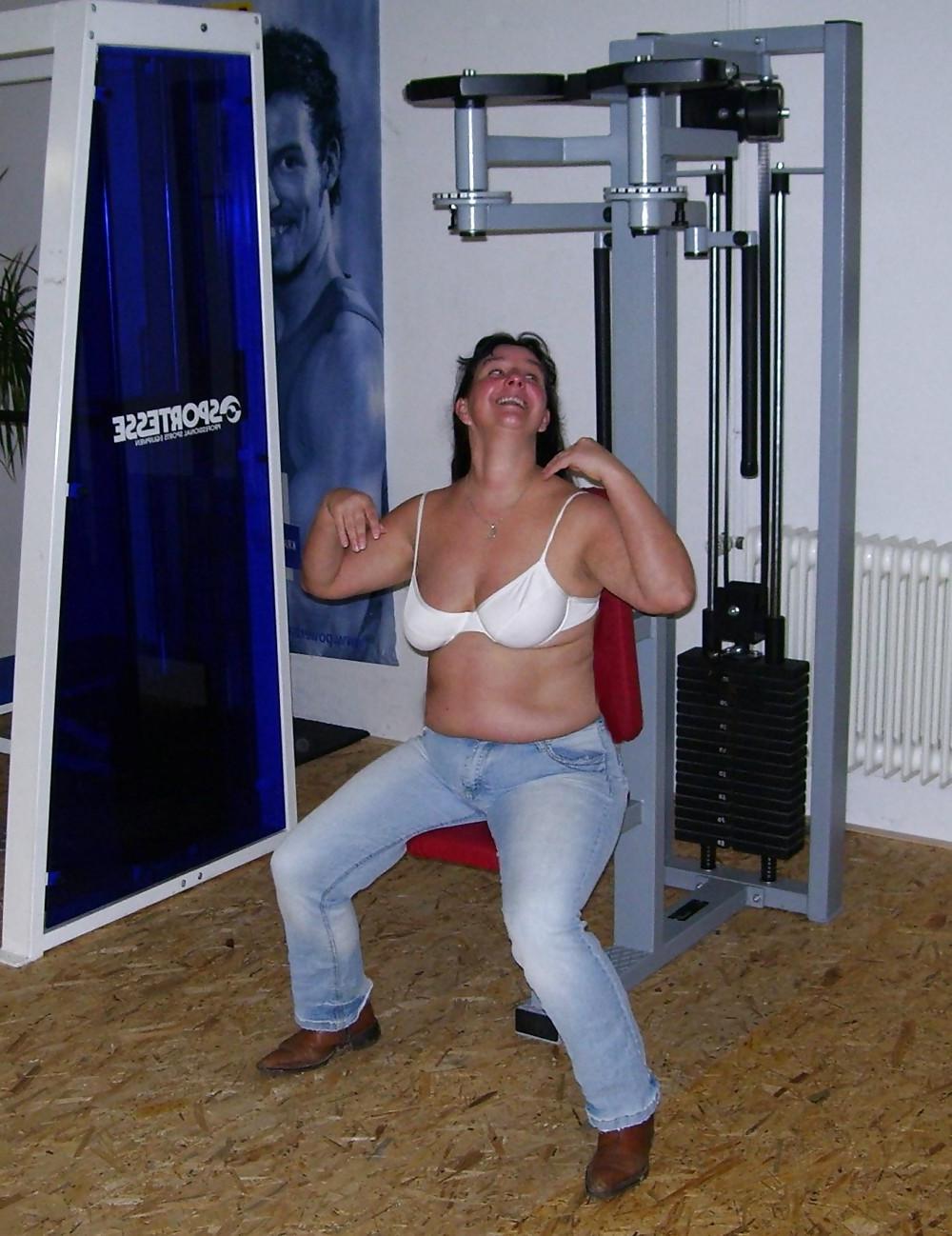 25P Bbw-corinna at the gym 
