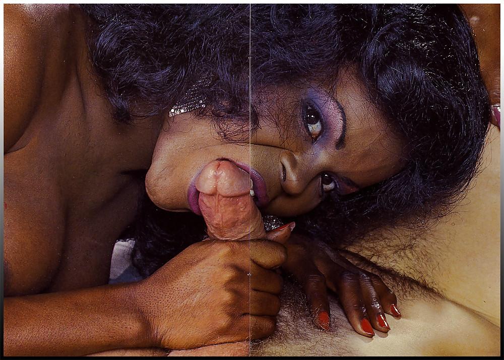25P Great Classic Tranny Interracial Threesome
