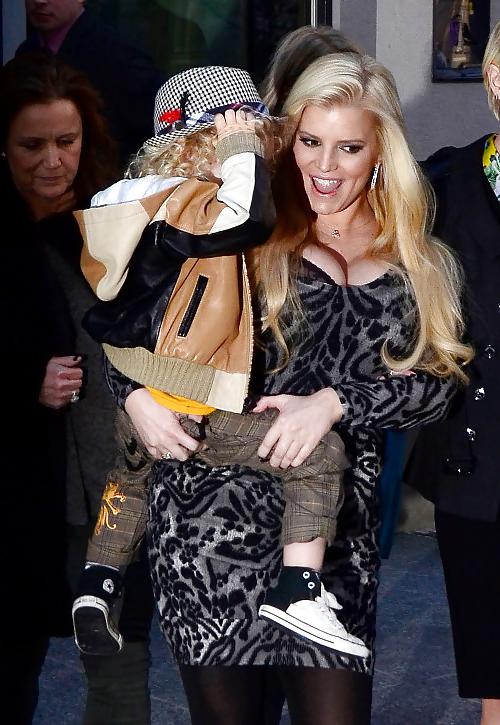 25P Celebs 'cleavage shots' from 2011 