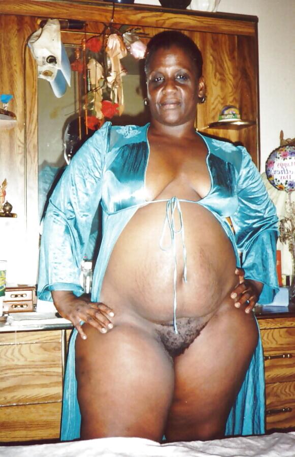 12P Amatuer BIG BLACK BUTT